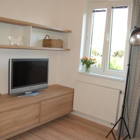 Apartment In A Red House With Garden Ceske Budejovice Esterno foto